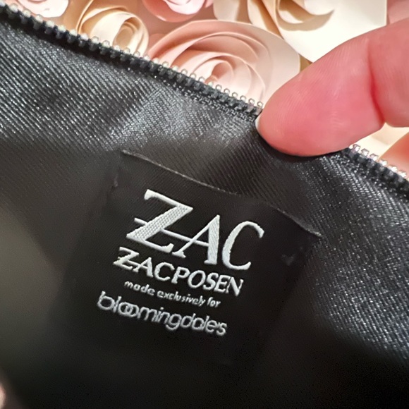 NIB Zac Posen for Bloomingdale’s Celia Crossbody English Rose Color Pearl Flower - Picture 4 of 9